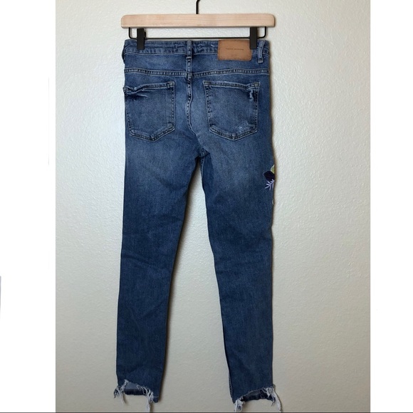 ⭕️Sold⭕️Zara Embroidered Distressed Skinny Jeans 4 - Picture 2 of 2